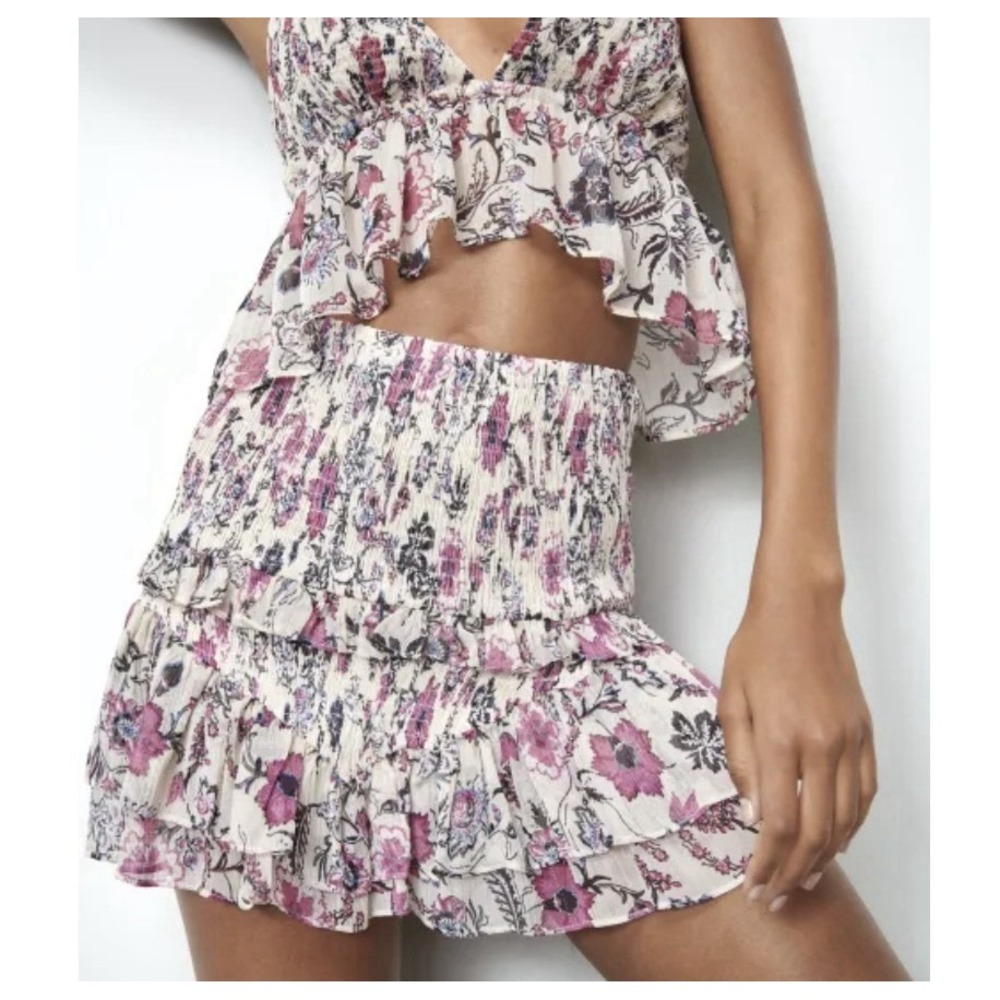 Zara Woman's Floral Smocked Waist Ruffled Tiered Boho Coastal‎ Mini Skirt Size M
